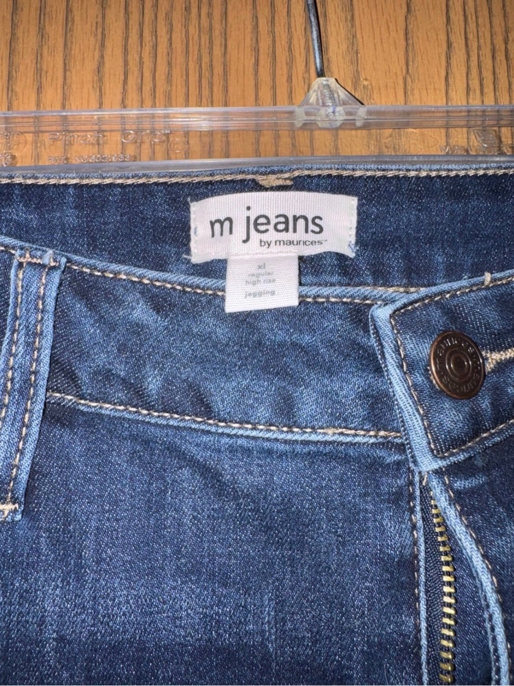 Distressed Jeans - Picture 2 of 3